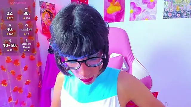 Snapshot of Madeline_21 chatting on March 19, 6:17 am Madeline 21 online show from March 19, 6:17 am