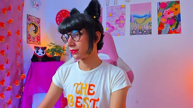 Snapshot of Madeline_21 chatting on March 30, 5:08 am Madeline 21 online show from March 30, 5:08 am