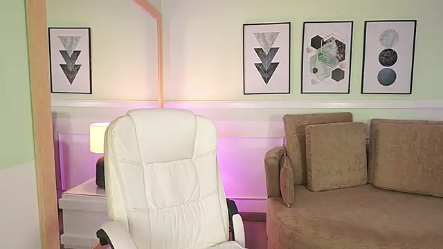 Snapshot of MandyCollins chatting on March 30, 11:33 am MandyCollins online show from March 30, 11:33 am