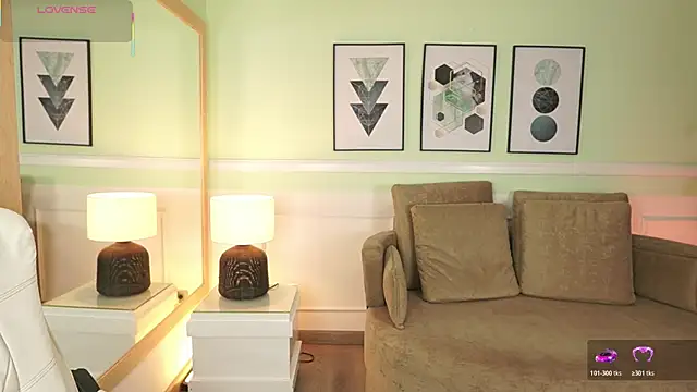 Snapshot of MandyCollins chatting on March 31, 11:32 am MandyCollins online show from March 31, 11:32 am