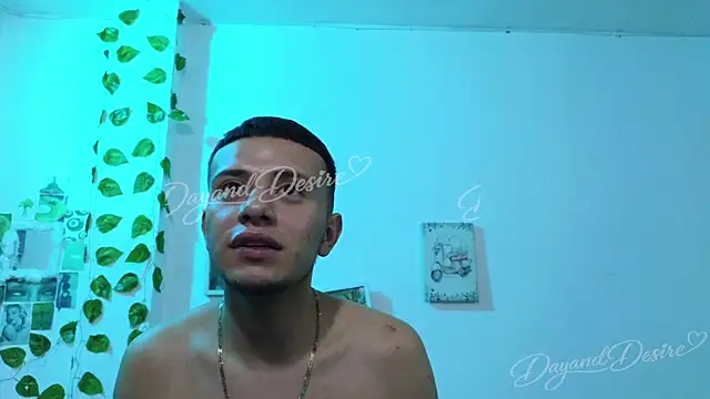 DayandDesire online show from May 3, 9:21 pm