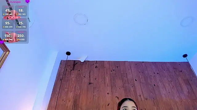 camilaa smith  online show from May 7, 8:03 pm