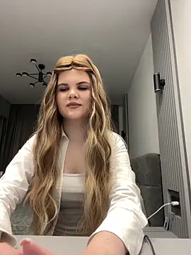 Lollipop p  online show from May 4, 9:44 pm