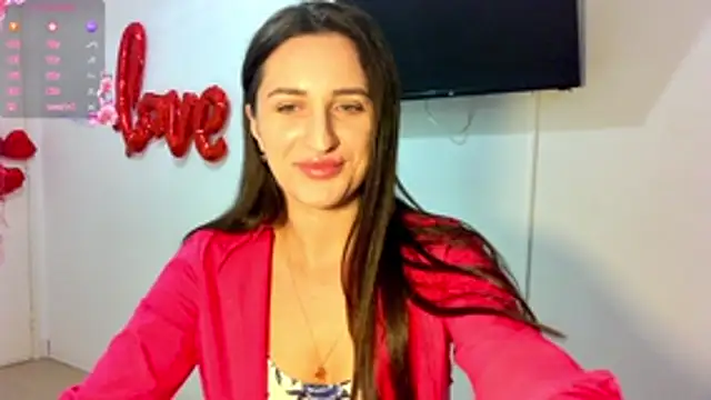 EveLuxe01 online show from March 6, 7:32 pm