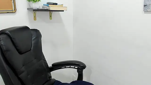 Stefy cg online show from May 2, 4:01 pm