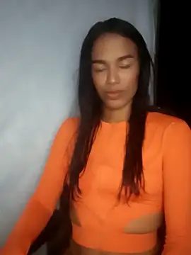 Snapshot of FlorSalvaje_ chatting on April 2, 12:41 am FlorSalvaje online show from April 2, 12:41 am