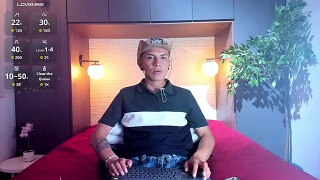 Juanse Colling online show from March 12, 8:37 pm