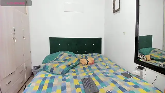 Snapshot of Jean_And_PaulXL chatting on March 29, 11:16 pm Jean And PaulXL online show from March 29, 11:16 pm