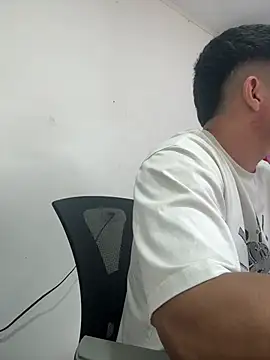 David-latinlover online show from May 12, 5:43 pm