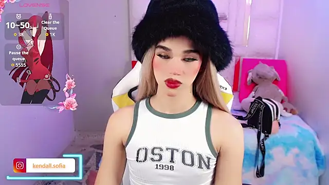 Snapshot of Sophiaa_doll_ chatting on March 24, 3:44 am Sophiaa doll online show from March 24, 3:44 am