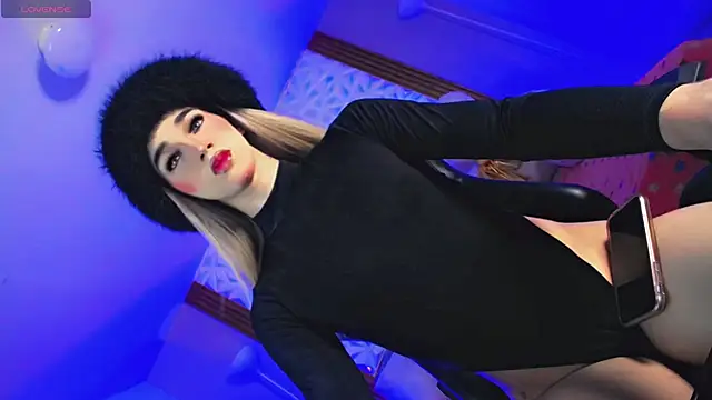 Sophiaa doll  online show from May 7, 4:51 am
