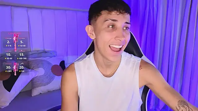 Snapshot of Rome_cortes chatting on March 17, 7:39 pm Rome cortes online show from March 17, 7:39 pm