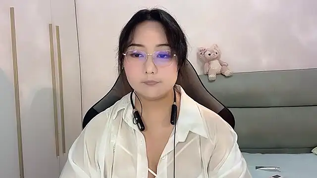 Susu-36E online show from May 16, 1:10 pm