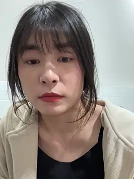 Snapshot of Approve005 chatting on April 14, 4:24 pm Approve005 online show from April 14, 4:24 pm