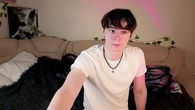 Snapshot of AnthonyCuutie chatting on March 9, 6:56 pm AnthonyCuutie online show from March 9, 6:56 pm