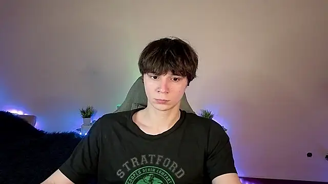 AnthonyCuutie online show from May 16, 5:34 pm