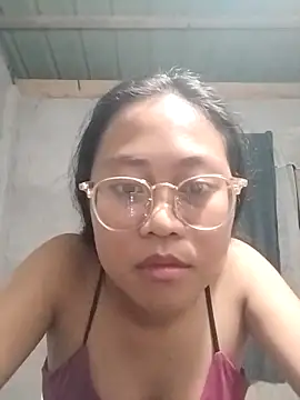 Snapshot of angelpinay44 chatting on March 2, 12:01 pm angelpinay44 online show from March 2, 12:01 pm