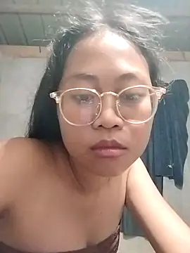 Snapshot of angelpinay44 chatting on March 5, 3:52 pm angelpinay44 online show from March 5, 3:52 pm