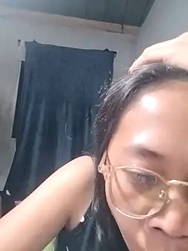 Snapshot of angelpinay44 chatting on March 18, 4:21 pm angelpinay44 online show from March 18, 4:21 pm