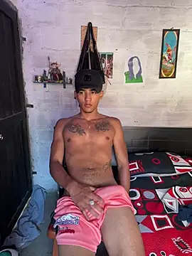 Snapshot of billi_adamzz chatting on March 21, 9:18 pm billi adamzz online show from March 21, 9:18 pm