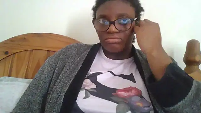 Snapshot of SexyGemBeauty chatting on July 4, 11:27 am SexyGemBeauty online show from July 4, 11:27 am