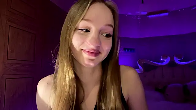 Snapshot of Anika_Socutehe chatting on March 4, 4:24 pm Anika Socutehe online show from March 4, 4:24 pm