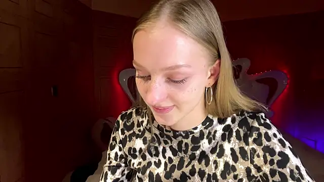 Snapshot of Anika_Socutehe chatting on March 30, 4:52 pm Anika Socutehe online show from March 30, 4:52 pm