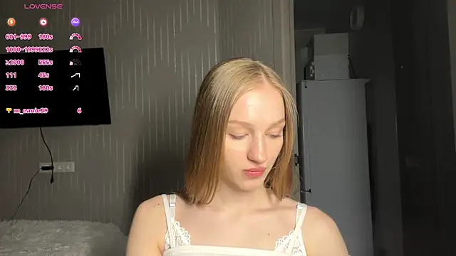 Anika Socutehe online show from May 16, 10:30 pm