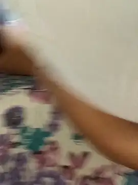 Snapshot of MAYA_BED_GIRL chatting on March 28, 3:00 pm MAYA BED GIRL online show from March 28, 3:00 pm