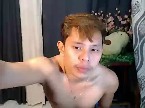 Snapshot of Baby_Maxxx chatting on March 17, 7:28 pm Baby Maxxx online show from March 17, 7:28 pm