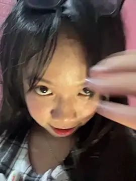 Leeeeiu online show from March 30, 5:47 pm