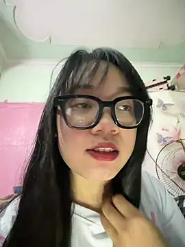 Leeeeiu online show from June 28, 1:28 pm