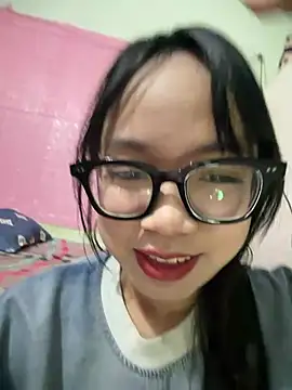 Leeeeiu online show from June 30, 3:24 pm