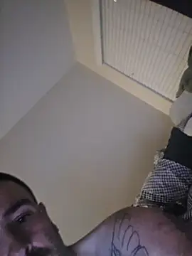 Snapshot of Biggbaddwulf7 chatting on March 6, 1:07 pm Biggbaddwulf7 online show from March 6, 1:07 pm