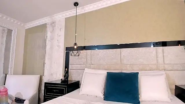 Snapshot of AbbyLoius chatting on March 20, 10:58 pm AbbyLoius online show from March 20, 10:58 pm