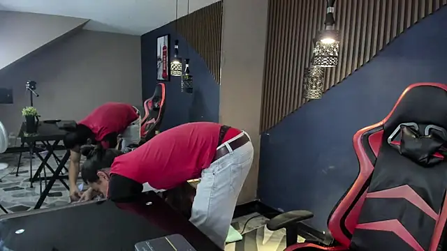 Snapshot of AbbyLoius chatting on April 2, 5:10 pm AbbyLoius online show from April 2, 5:10 pm