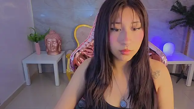 Snapshot of moraa_s chatting on March 13, 3:24 am moraa s online show from March 13, 3:24 am