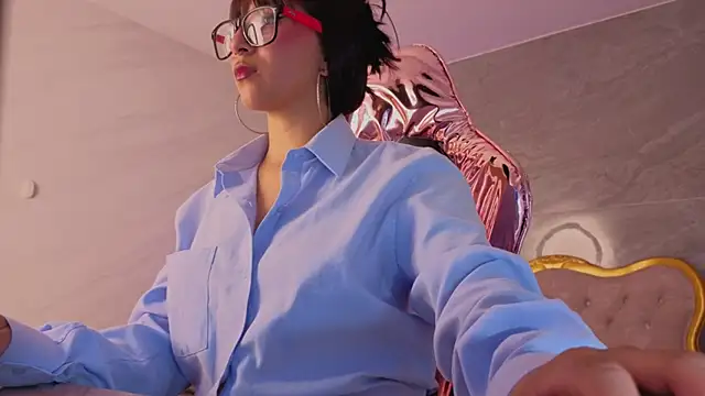 Snapshot of moraa_s chatting on April 2, 3:26 am moraa s online show from April 2, 3:26 am