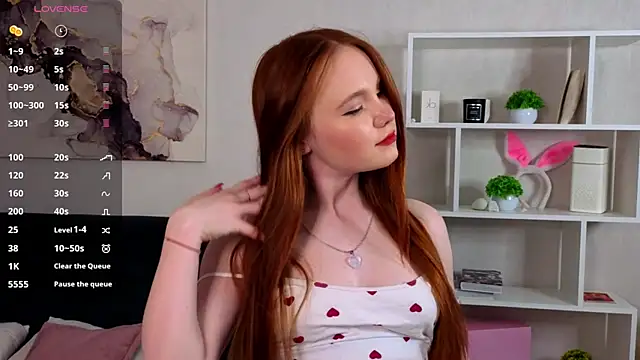 Snapshot of HollisStorer chatting on April 4, 3:09 pm HollisStorer online show from April 4, 3:09 pm