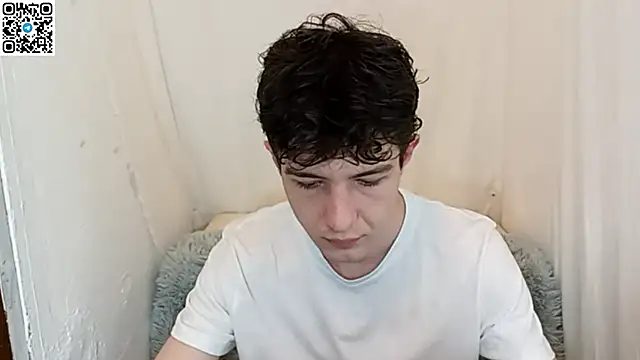 Snapshot of _ZaneX chatting on April 5, 7:33 pm ZaneX online show from April 5, 7:33 pm
