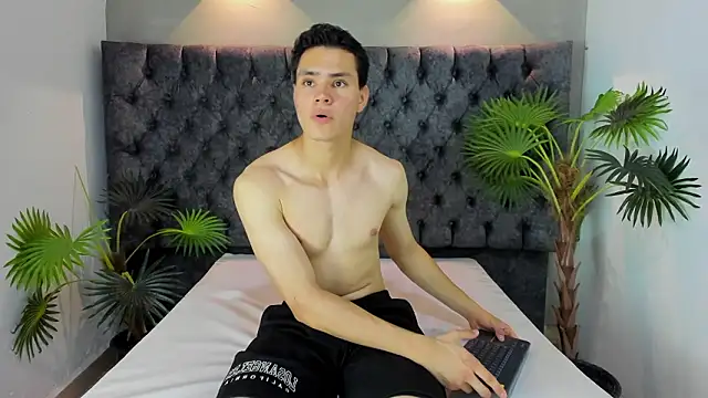 Snapshot of ZANE_EVANS chatting on March 7, 12:57 pm ZANE EVANS online show from March 7, 12:57 pm