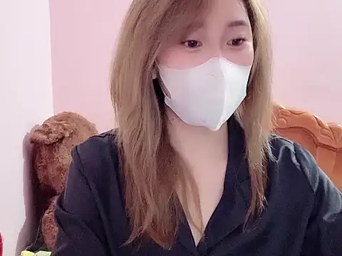Ellie8386 online show from May 1, 3:05 pm