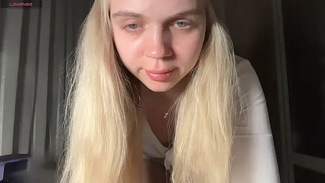 AlexaDeviliciouss online show from June 27, 7:52 pm