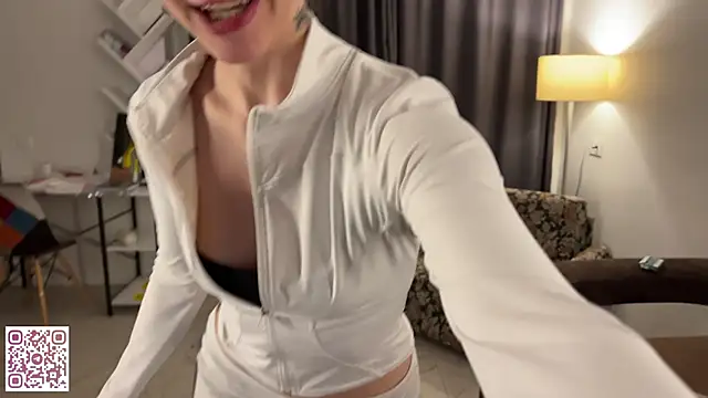 Lolatatee online show from May 15, 5:31 pm