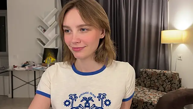 Lolatatee online show from May 17, 5:20 pm