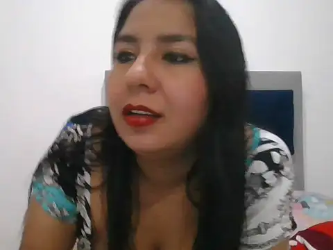 Snapshot of RaphandLey chatting on March 10, 4:28 am RaphandLey online show from March 10, 4:28 am