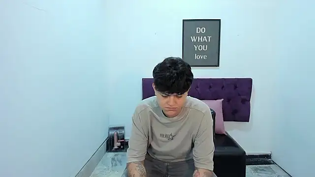 Snapshot of TomBoy_Natali chatting on March 23, 6:23 pm TomBoy Natali online show from March 23, 6:23 pm