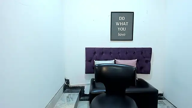 Snapshot of TomBoy_Natali chatting on March 27, 6:51 pm TomBoy Natali online show from March 27, 6:51 pm