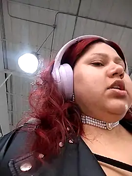 Snapshot of primrose17 chatting on March 10, 8:25 pm primrose17 online show from March 10, 8:25 pm