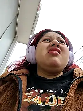 Snapshot of primrose17 chatting on March 20, 8:03 pm primrose17 online show from March 20, 8:03 pm